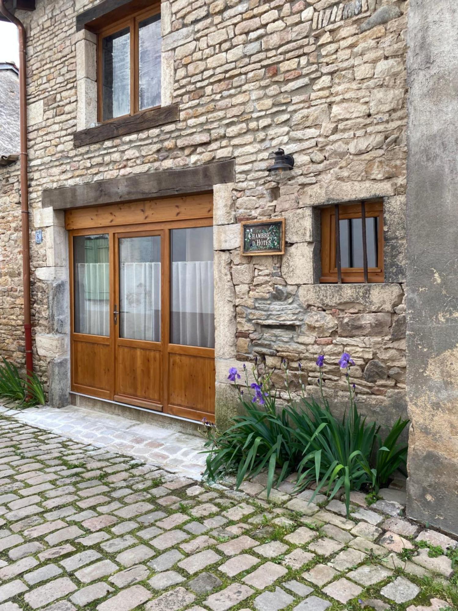 Chambre Les Marguerites Клюни Экстерьер фото