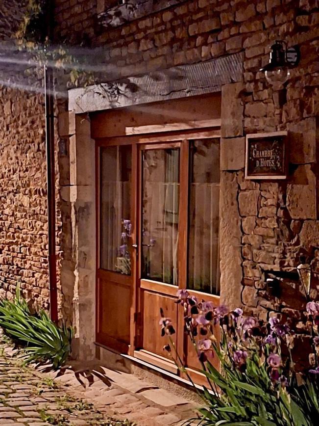 Chambre Les Marguerites Клюни Экстерьер фото